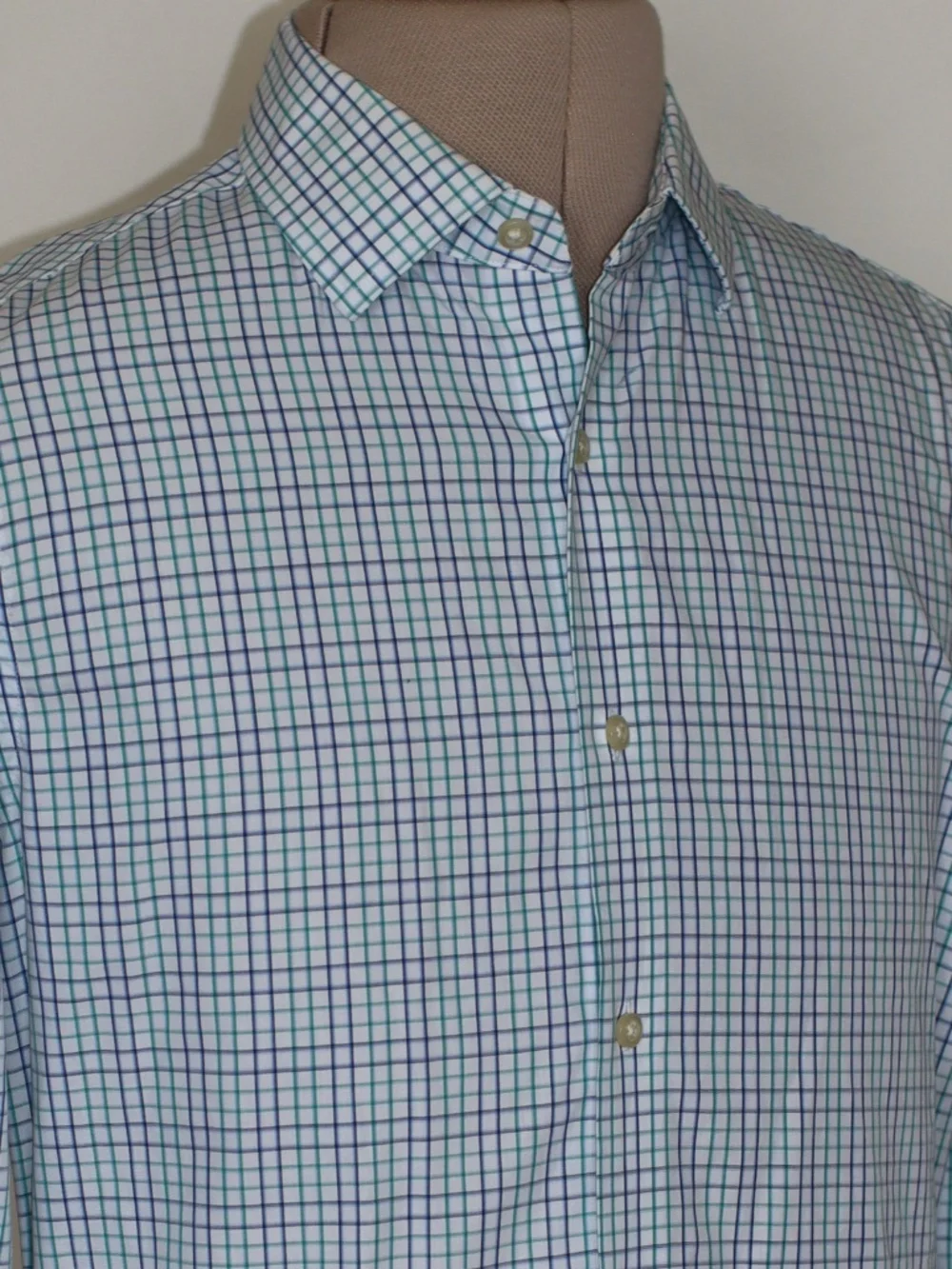 Stylish Vintage Banana Republic Summer Shirt with a Slim Fit